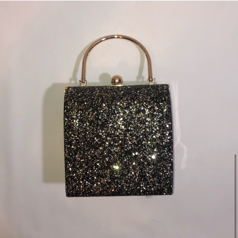 Gianni Bini Hard Case Purse - Picture 4 of 4